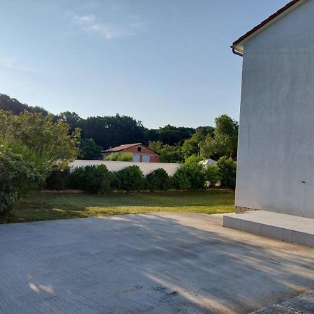 Soline Ada Apartment Pjescana Uvala Exterior photo