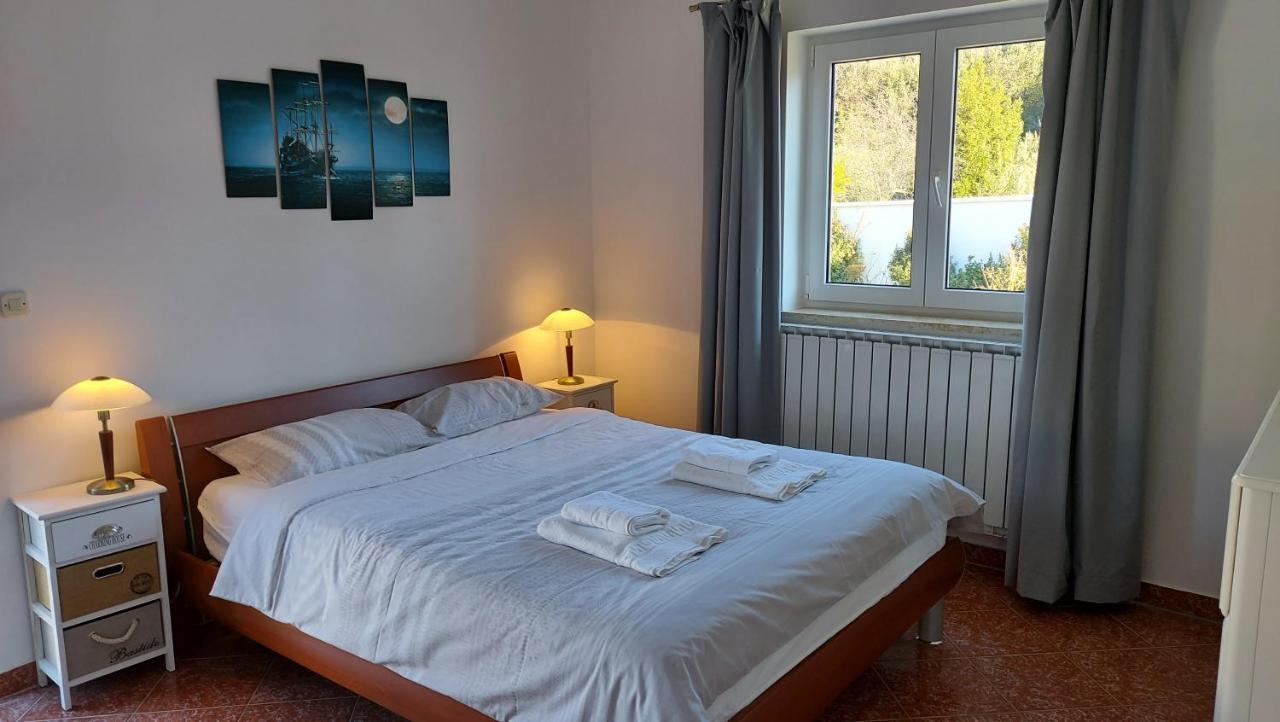 Soline Ada Apartment Pjescana Uvala Exterior photo