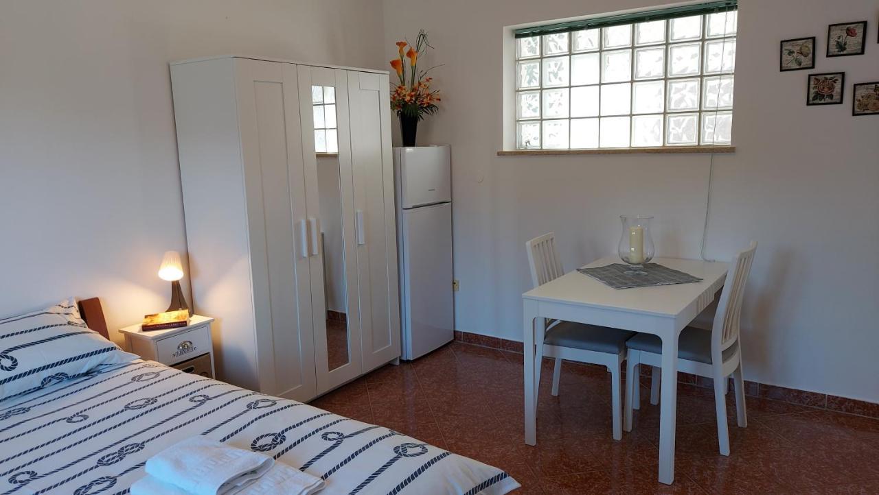 Soline Ada Apartment Pjescana Uvala Exterior photo