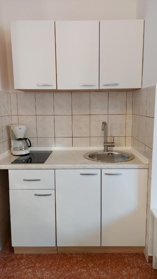 Soline Ada Apartment Pjescana Uvala Exterior photo