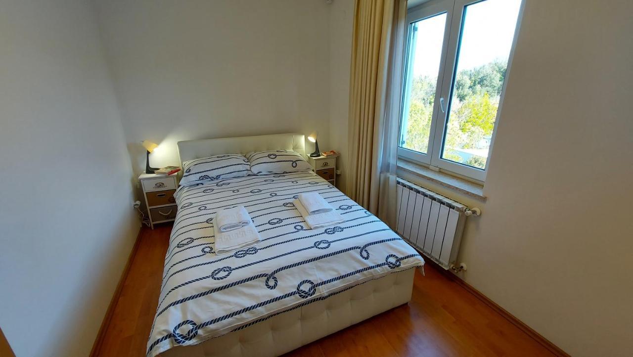 Soline Ada Apartment Pjescana Uvala Exterior photo